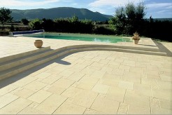 Margelles sur mesure pour piscine Carlton