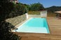 Piscine rectangulaire design avec angles droits