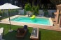 Piscine en kit, une coque de piscine rectangulaire à fond plat
