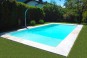 Piscine avec plage Cap-Vert, une piscine coque polyester à fond plat, en kit