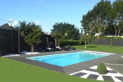 Paques piscine rectangulaire coque polyester 7 x 4 m