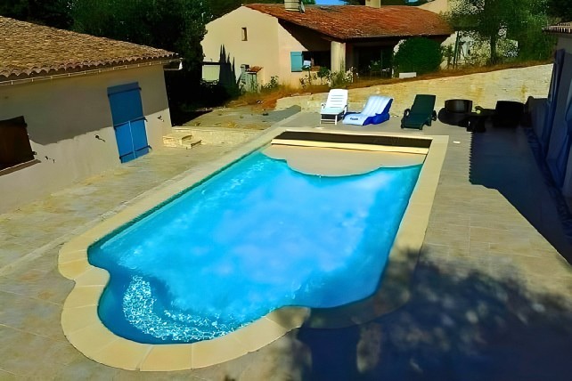 Port-Royal Piscine avec volet de sécurité immergé