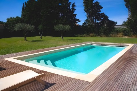 Baltique Piscine rectangulaire 9 x 4 coque polyester