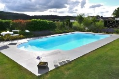 Sardaigne 2.  Piscine coque polyester