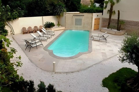 Syrte 2. Piscine coque polyester en kit
