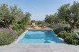 Votre mini-piscine.à coque dans un décor méditerranéen : petite taille et qualité premium !