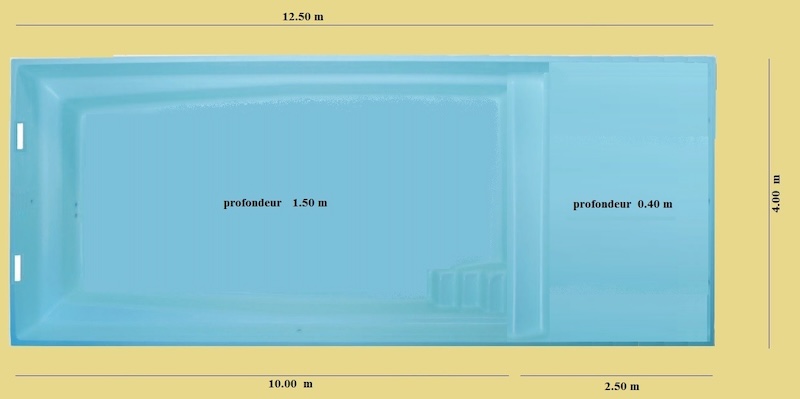 Piscine avec grande plage : coque 11,50 x 4,00 m à fond plat en 1.50 m